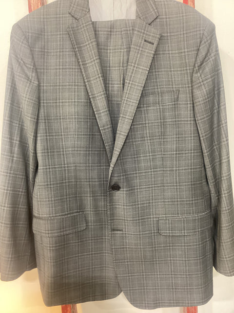 Brooks Brothers Suit SZ 44 Reg.