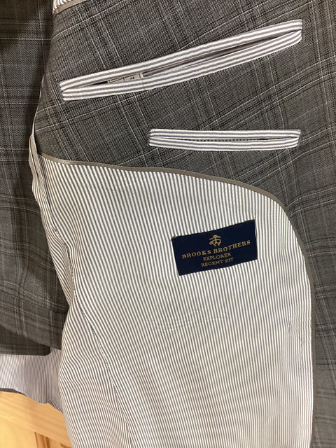 Brooks Brothers Regent Fit Suit SZ 44R (38x32 pants)