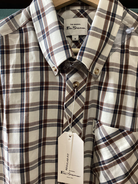 Ben Sherman Plaid SZ Medium.